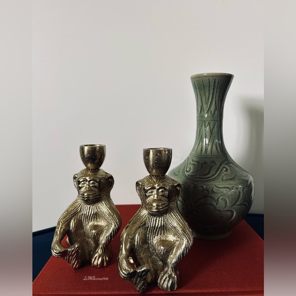 Vintage Brass Monkey CandleholderA Whimsical Touch of Timeless Charm